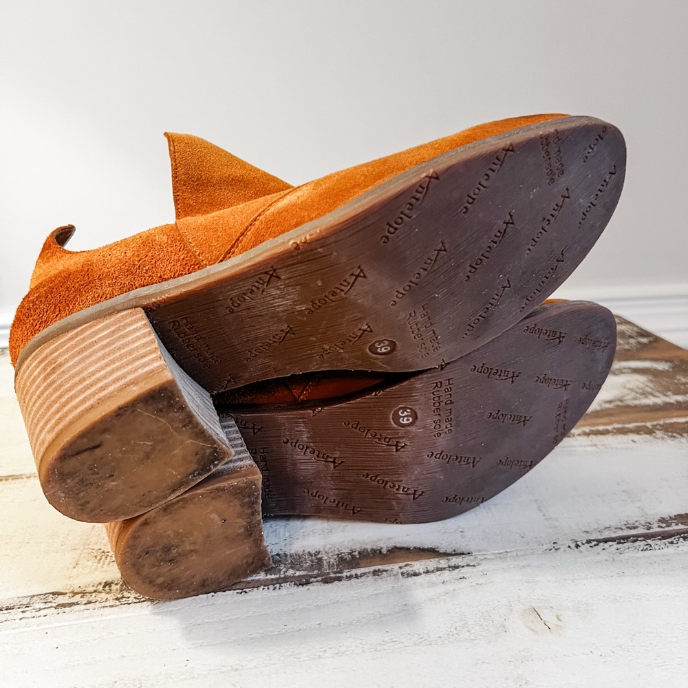 Antelope Burnt Orange Suede Heels - Picture 6 of 6